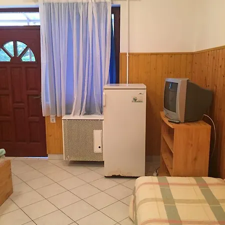 Pensión Matróz